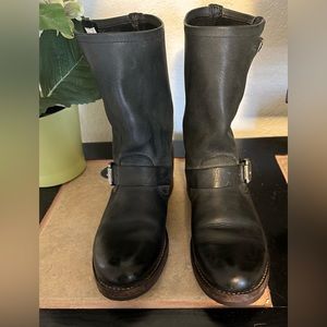 Frye Leather Boot in black